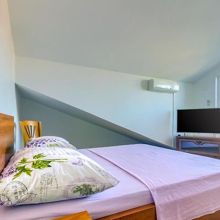 Apartmani Vukicevic Vodice Esterno foto