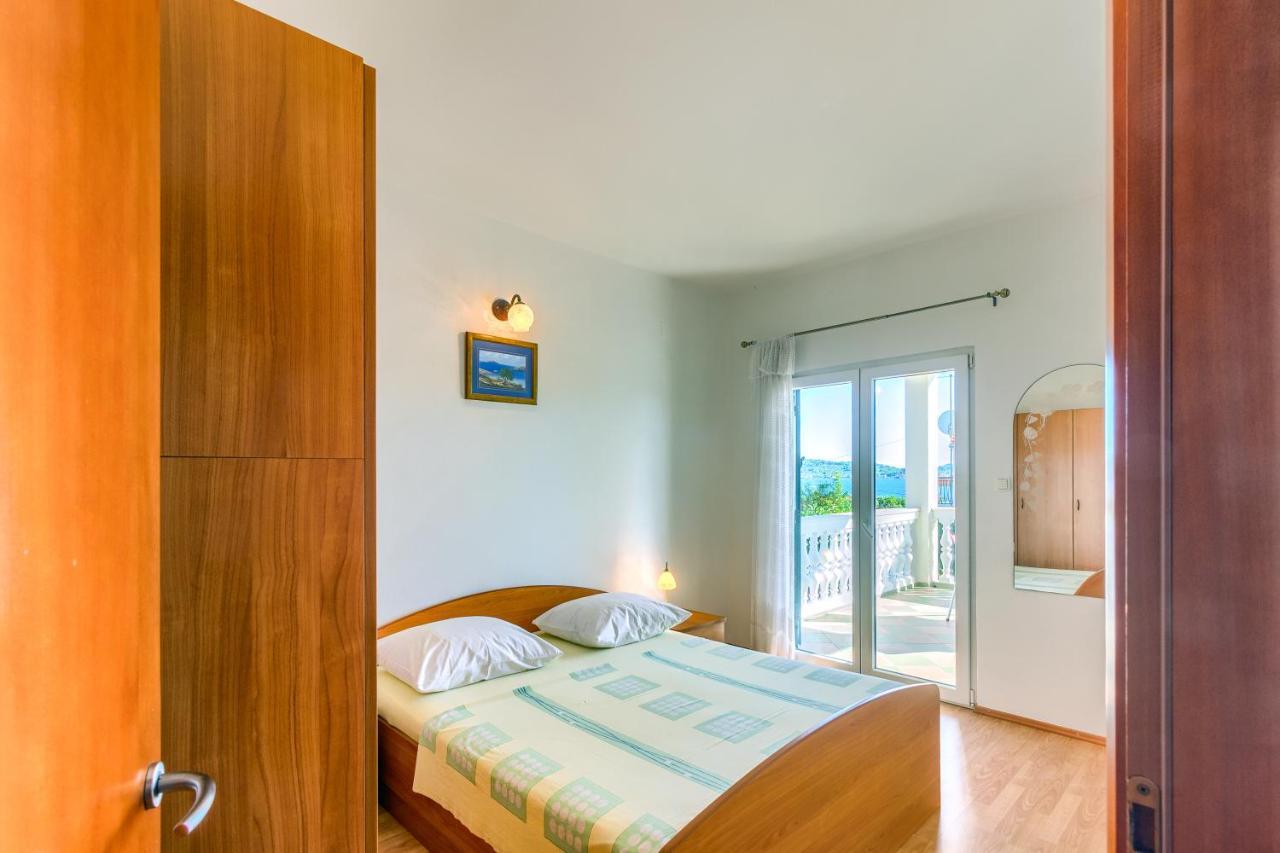 Apartmani Vukicevic Vodice Esterno foto