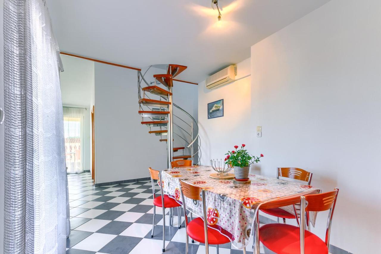 Apartmani Vukicevic Vodice Esterno foto