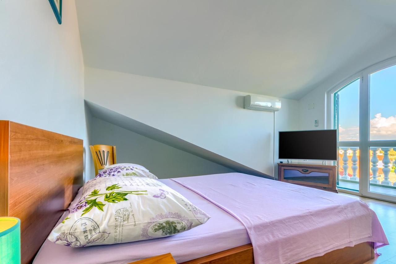 Apartmani Vukicevic Vodice Esterno foto