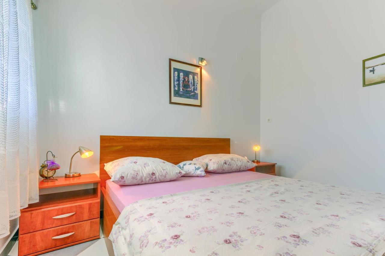 Apartmani Vukicevic Vodice Esterno foto