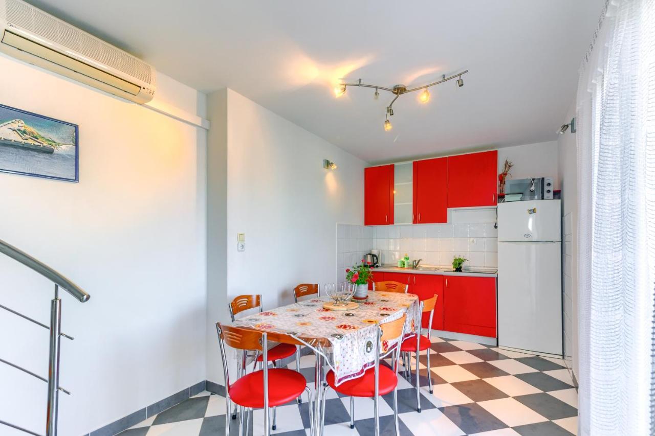 Apartmani Vukicevic Vodice Esterno foto