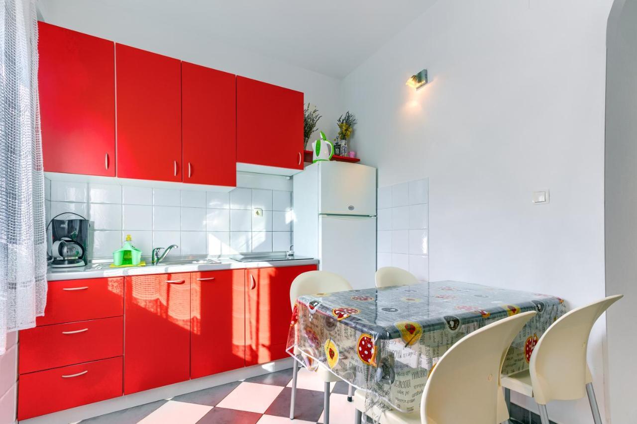 Apartmani Vukicevic Vodice Esterno foto