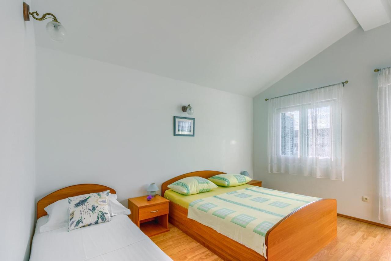 Apartmani Vukicevic Vodice Esterno foto