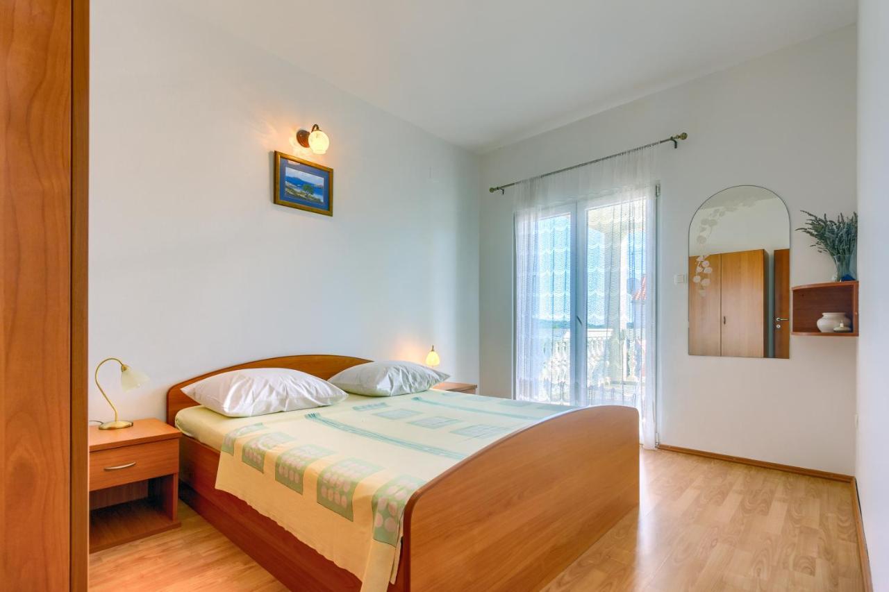 Apartmani Vukicevic Vodice Esterno foto