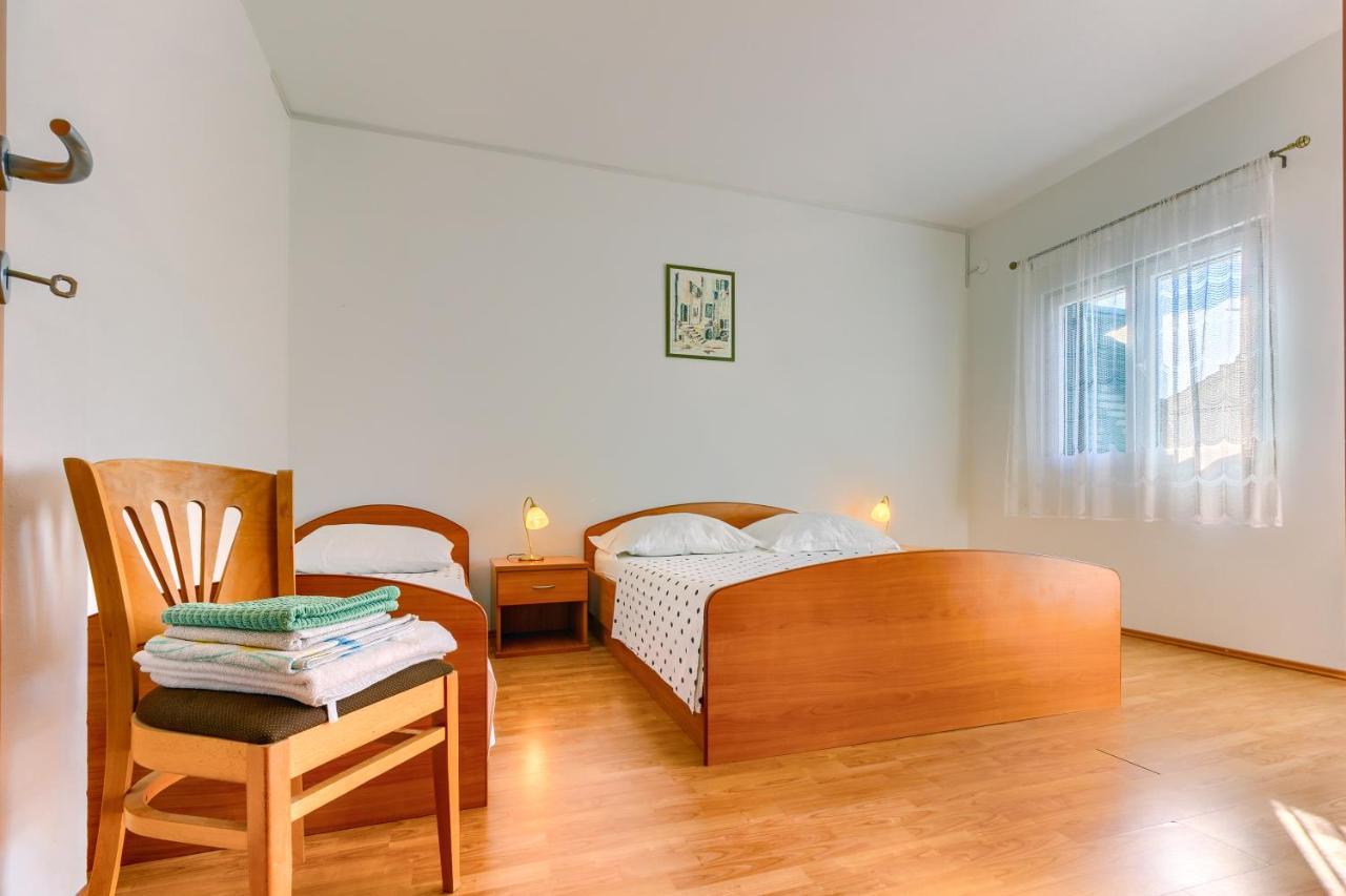 Apartmani Vukicevic Vodice Esterno foto