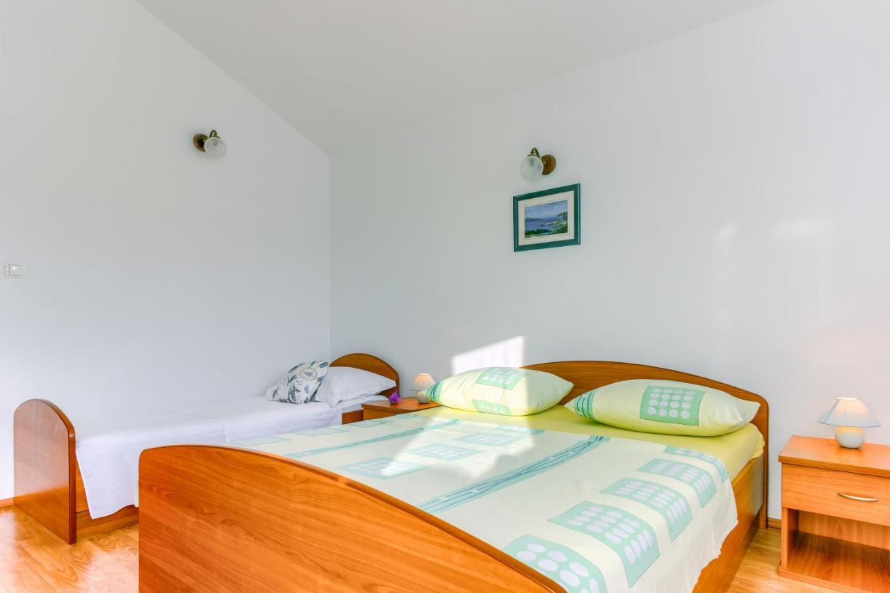 Apartmani Vukicevic Vodice Esterno foto