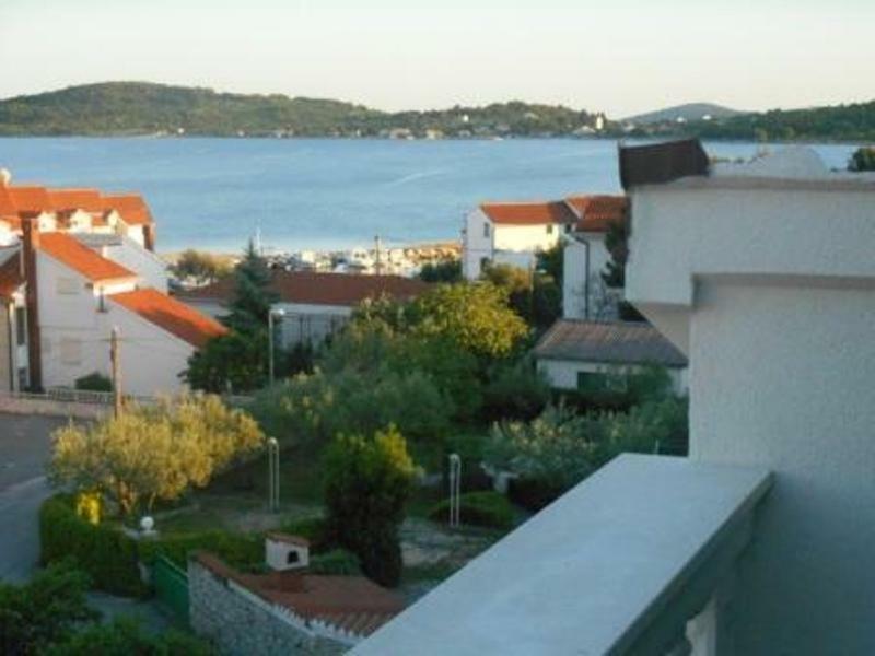 Apartmani Vukicevic Vodice Esterno foto