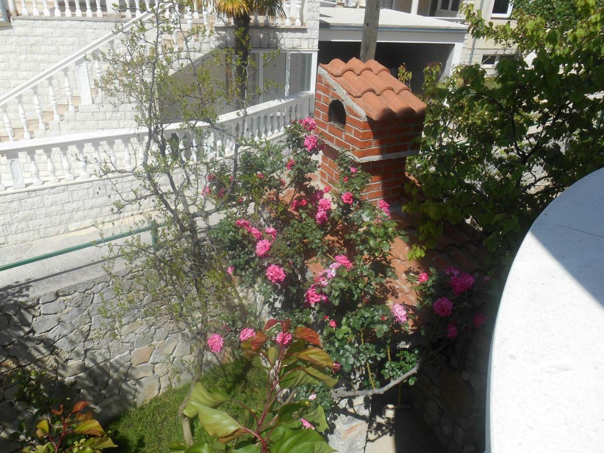 Apartmani Vukicevic Vodice Esterno foto